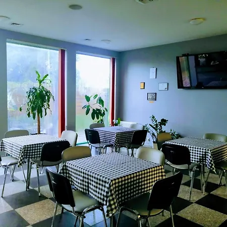 Akademia Tenisa Prawobrzeze Albergue *