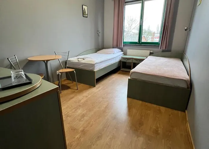 Akademia Tenisa Prawobrzeze Hostal Szczecin
